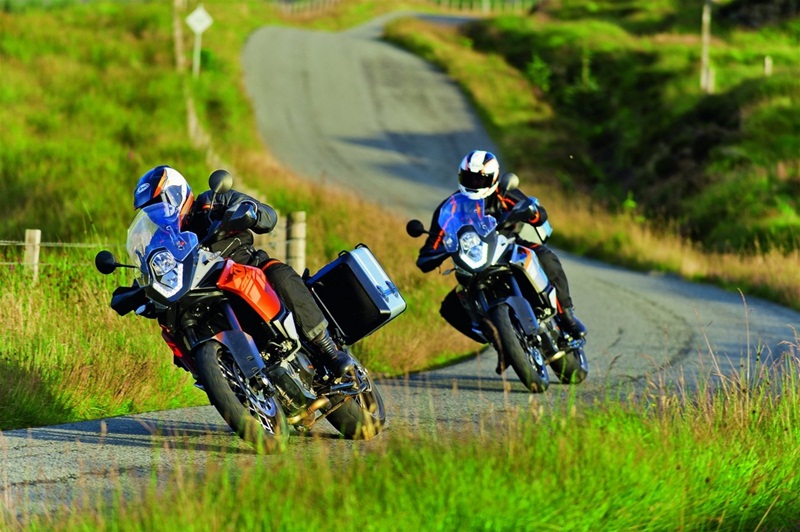 Полный фотосет мотоциклов KTM 1190 Adventure и Adventure R 2013